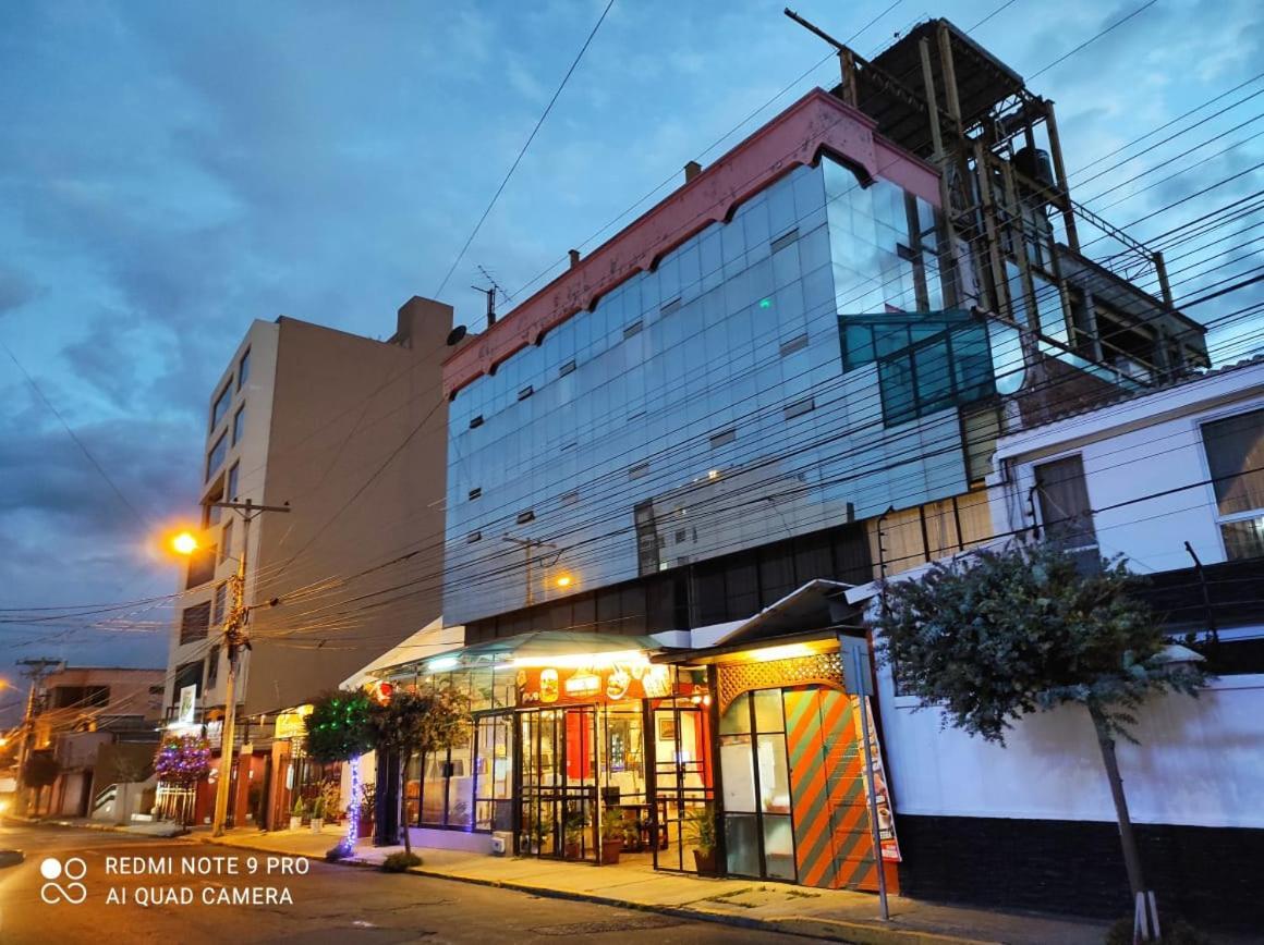 Gh Plaza Hotell Riobamba Exteriör bild