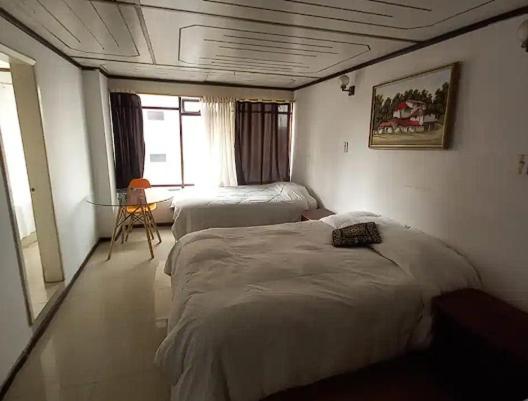 Gh Plaza Hotell Riobamba Rum bild